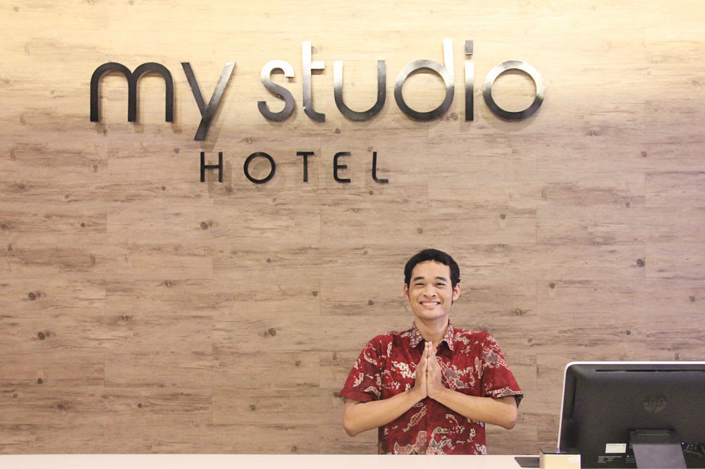 My Studio Hotel City Center Surabaya Esterno foto